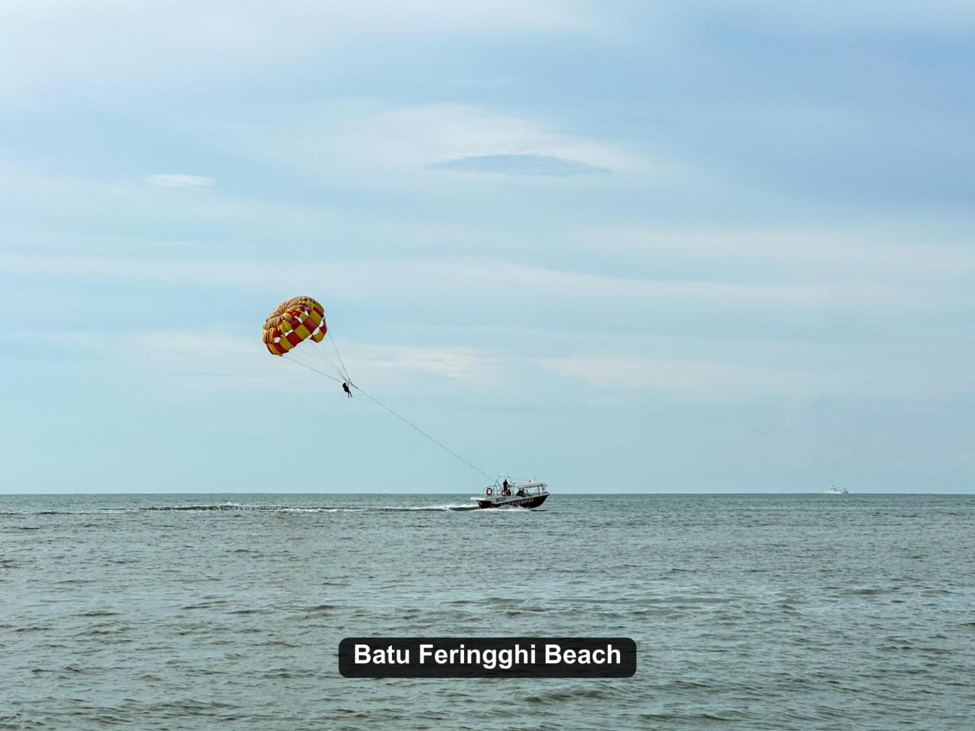 By The Sea- Pool And Sea View Apartment Batu Feringgi Ngoại thất bức ảnh