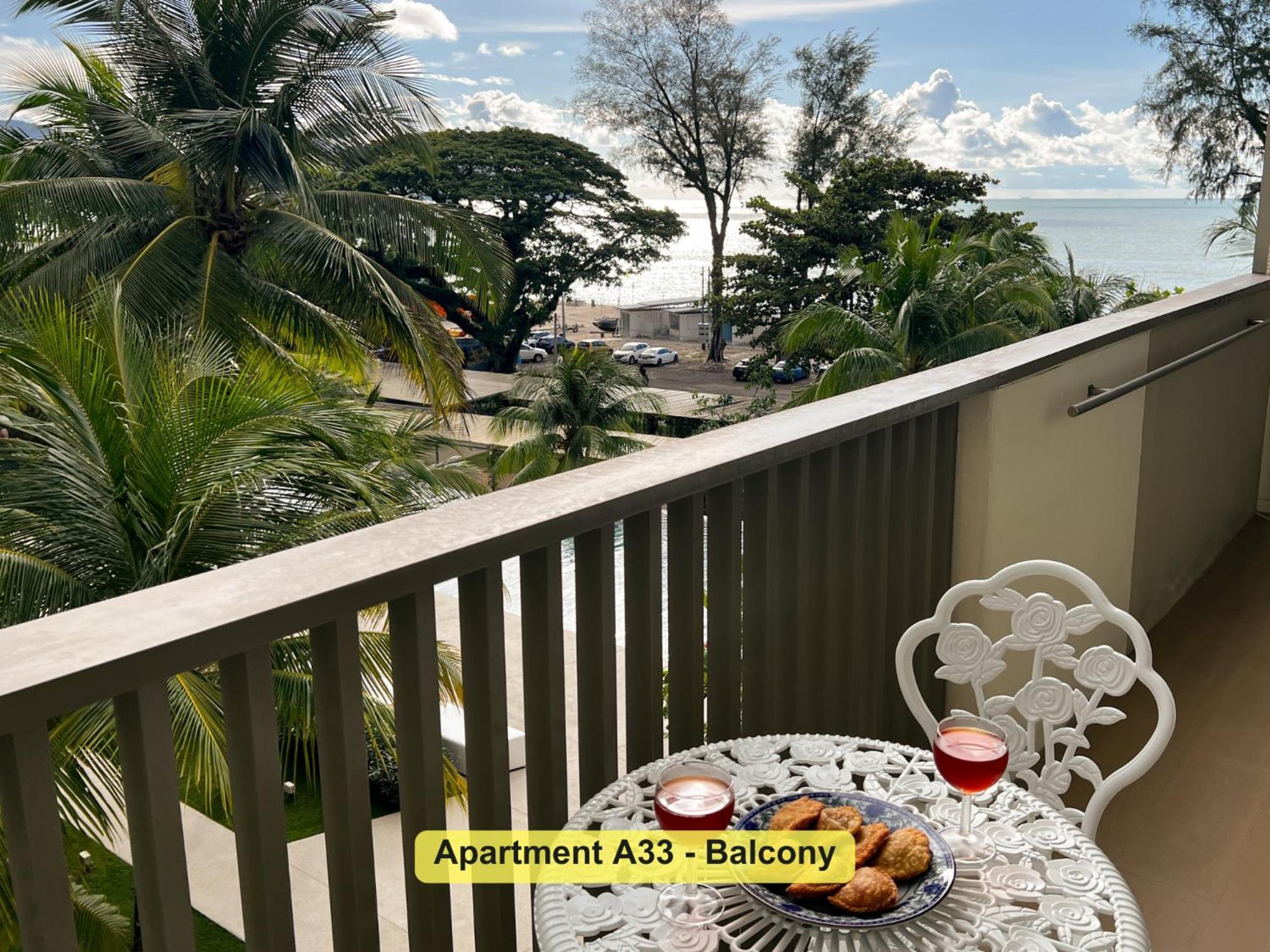 By The Sea- Pool And Sea View Apartment Batu Feringgi Ngoại thất bức ảnh