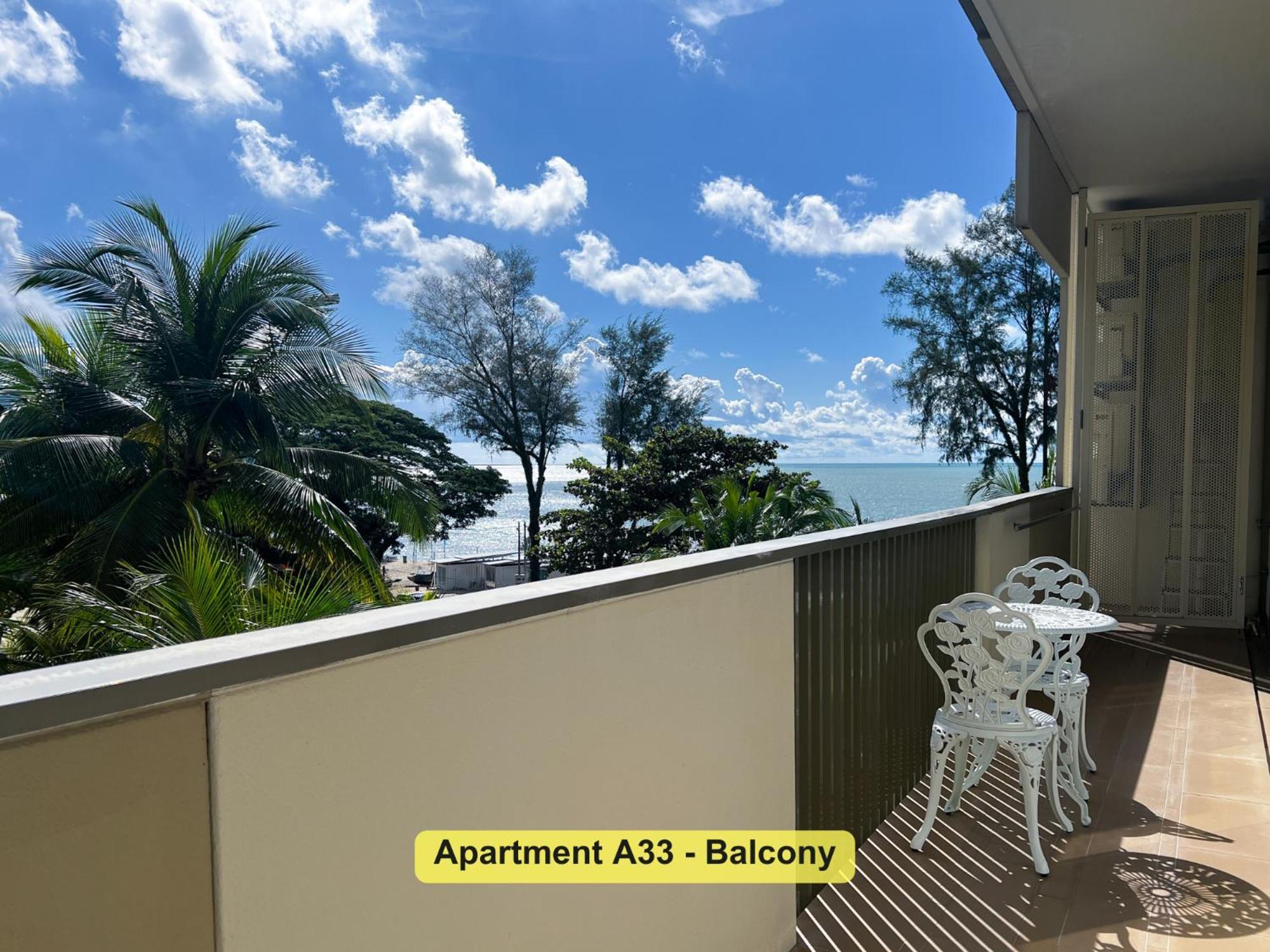 By The Sea- Pool And Sea View Apartment Batu Feringgi Ngoại thất bức ảnh